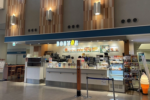 オアシス　カフェ　ドトール